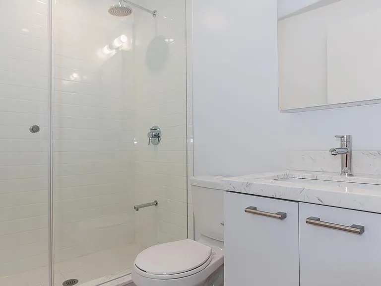 2221 Yonge St #611 — Photo 11
