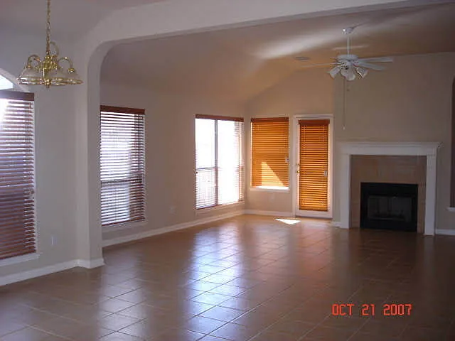 1719 Maize Bend Dr — Photo 3