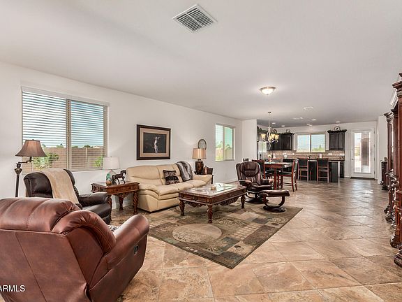 3rd image of 3178 W ROBERTS Road