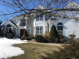 4 Redbud Ct, Miller Place, NY 11764