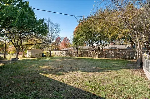 1411 W Shields Dr — Photo 23