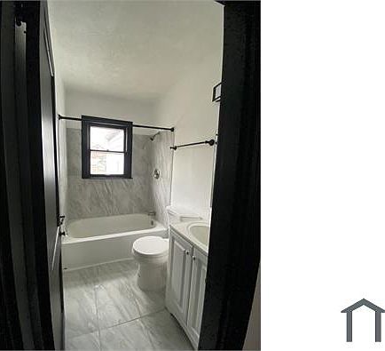 3rd image of 1004 S 39th St