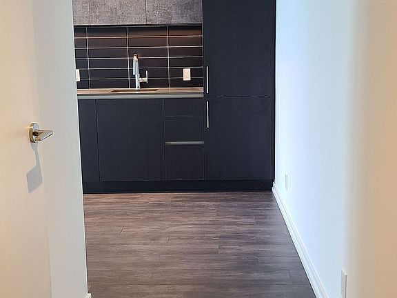 2nd image of 1000 Portage Pkwy #4002