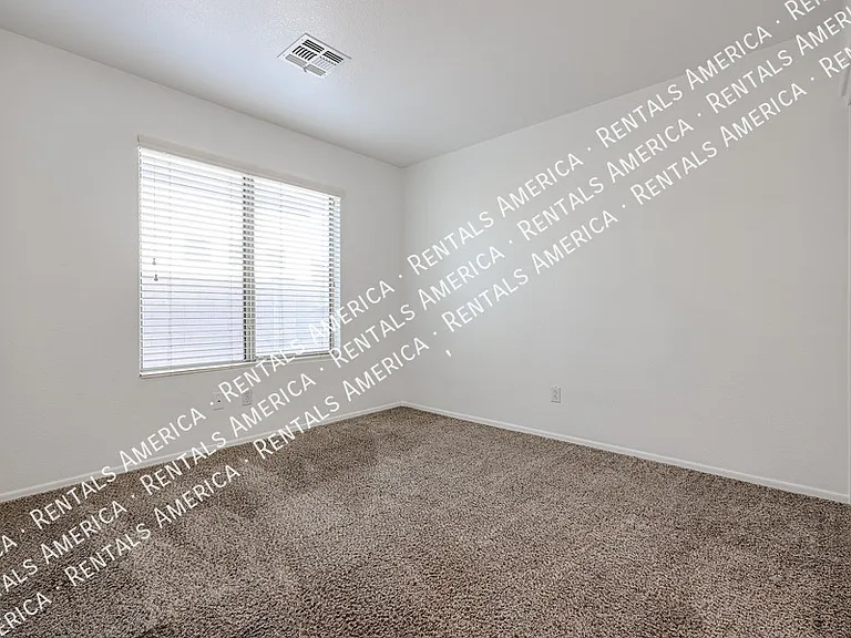 33251 N Symer Dr — Photo 12