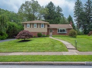 712 Parker Ln, Springfield, PA 19064