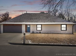 2944 E 76th Pl, Tulsa, OK 74136