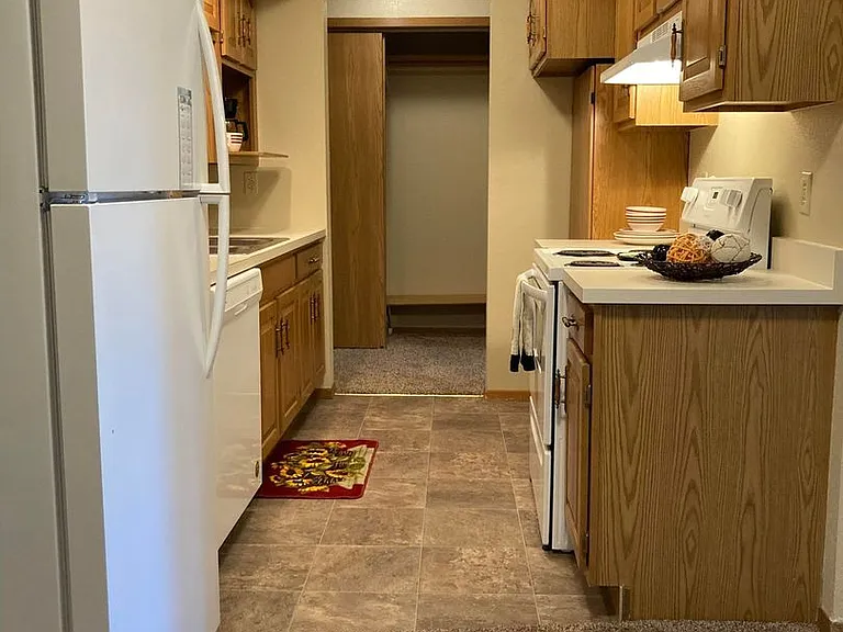 Capitol Apartments — Photo 8