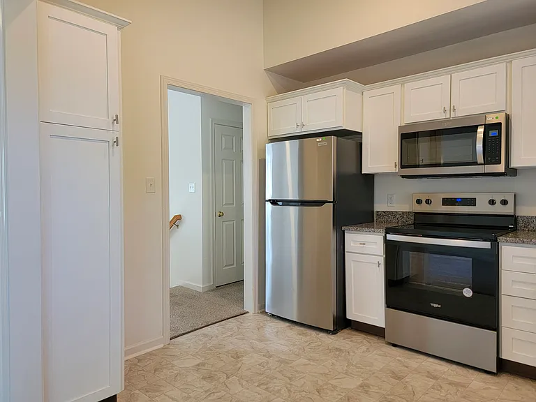 5206 Brook Dr — Photo 11