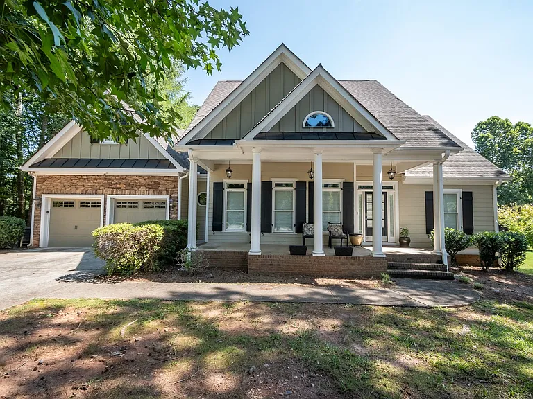 101 Falling Shoals Dr — Photo 1