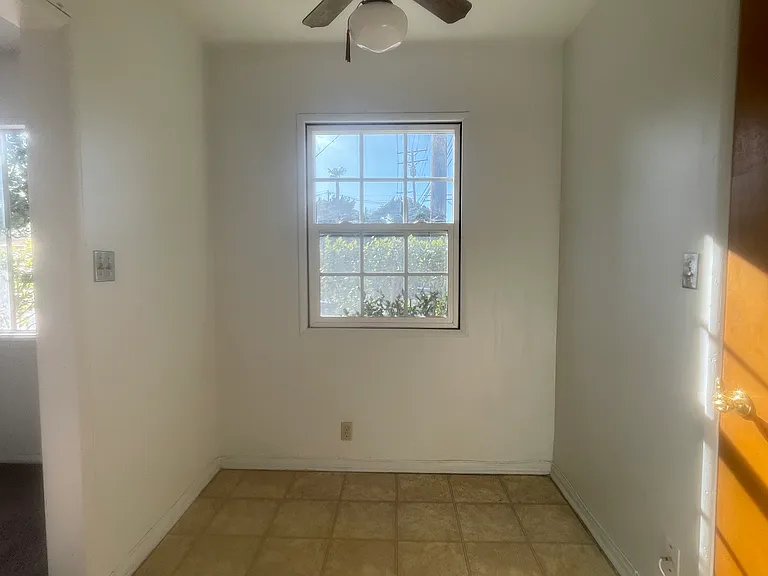 Kitchen dining nook.