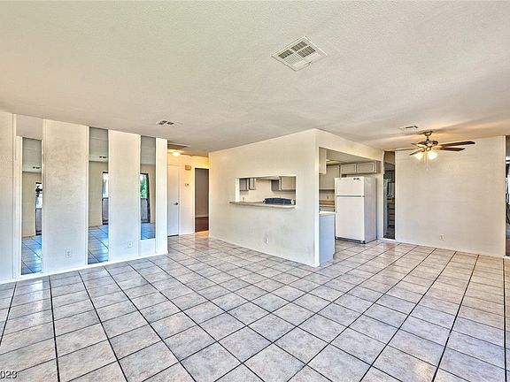 4th image of 3705 Snorkel Cir #C