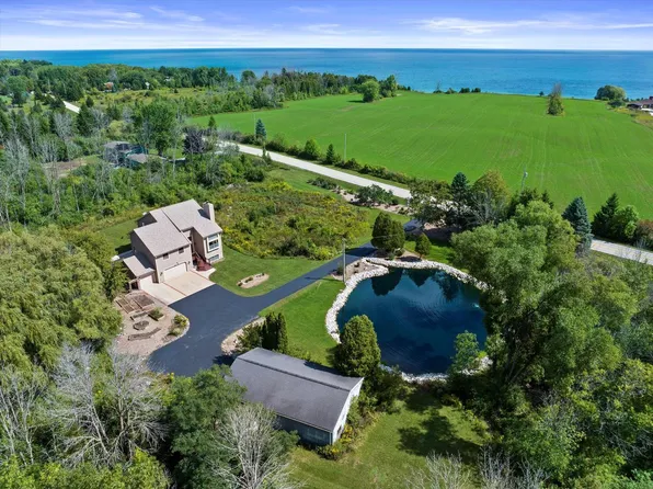957 Lake Shore ROAD, Grafton, WI 53024