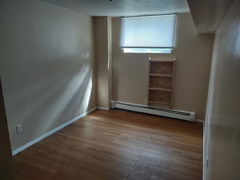 1034 Suburban Ave E #104 — Photo 5