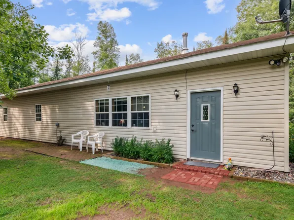 1988 County Road 8, Holyoke, MN 55749