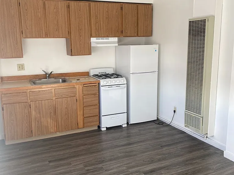 Curtiss Apartments — Photo 11