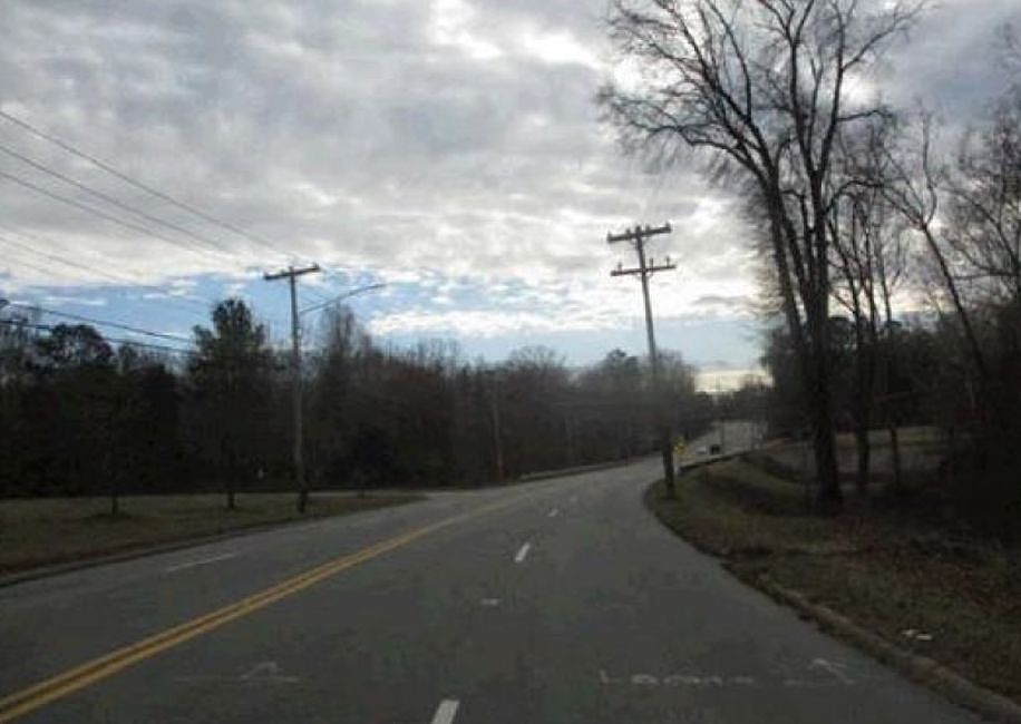 2nd image of 1806 Union Rd