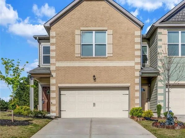 7884 Rock Rose Ln, Fairburn, GA 30213