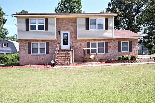 1st image of 302 Lorease Dr