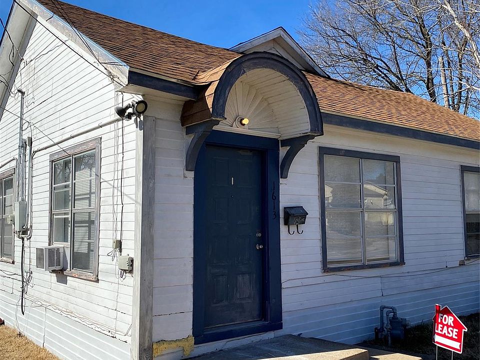 1st image of 1613 Park St