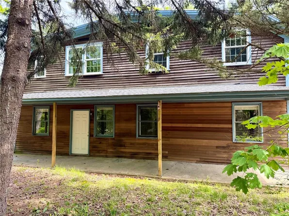 18 Railroad Ave, South Kingstown, RI 02892