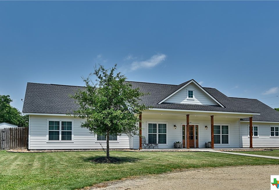 317 N Market St, Flatonia, TX 78941 MLS 511858 Zillow