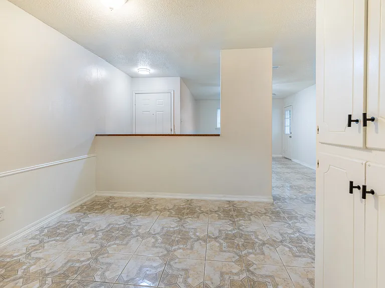 756 E Pecan St #756 — Photo 17