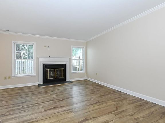 5th image of 10 Appletree Ln
