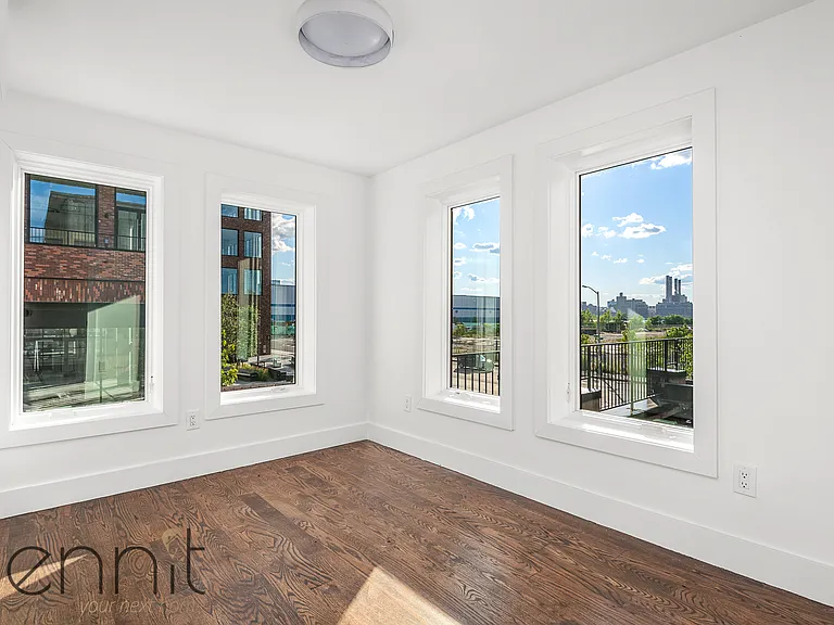 17 Kent Ave #1 — Photo 5