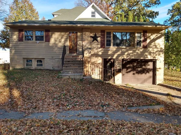 105 S Galbraith St, Blue Earth, MN 56013