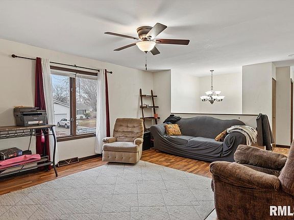 5th image of 27 Skyview Dr