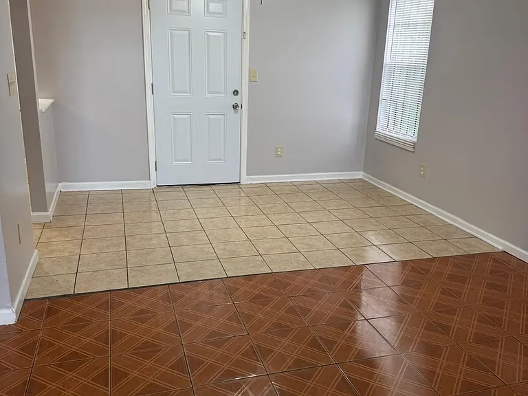 3904 Conley Downs Ln — Photo 2