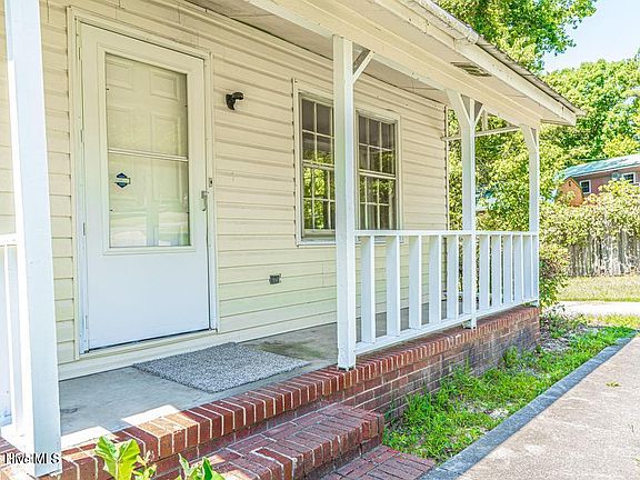 3rd image of 917 Cypress Street
