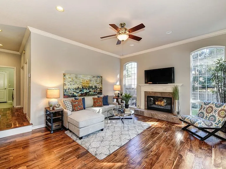 4650 Dorchester Ln — Photo 17