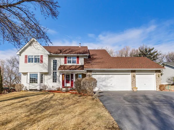 1718 Valley Ridge Trl N, Chanhassen, MN 55317