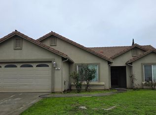 804 Morris Ln, Madera, CA 93637
