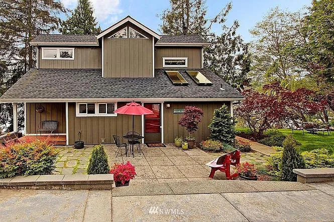 3 bed, 1956 sqft, $4,200 — Photo 4