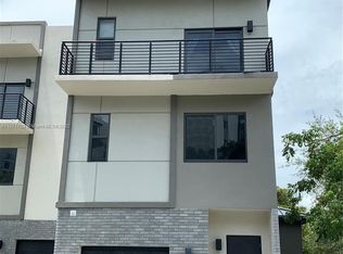 402 SE 1st Ct, Pompano Beach, FL 33060