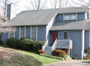 4952 Lochraven Dr, Winston Salem, NC 27104