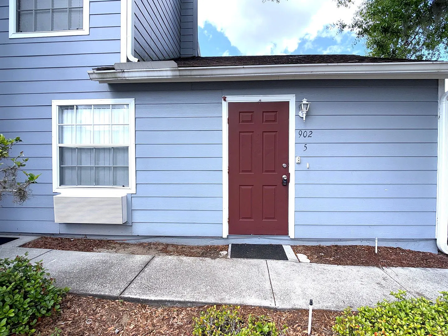 902 Orchid Dr — Photo 2