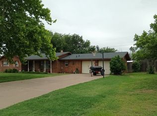 1211 Dallas St, Plainview, TX 79072