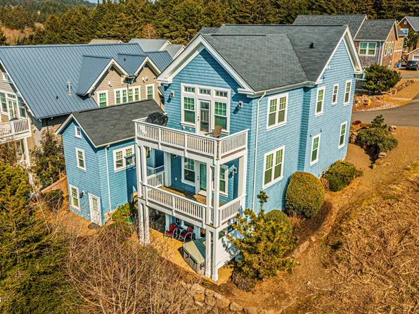 1986 NE Mulberry Loop, Lincoln City, OR 97367