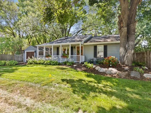 8720 11th Ave S, Bloomington, MN 55420
