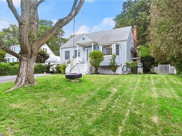 9 Dartmouth Lane, Danbury, CT 06810