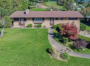204 Pleasant Valley Blvd, Belle Vernon, PA 15012