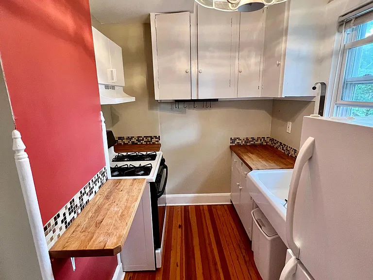 30 Willard St #2 — Photo 20