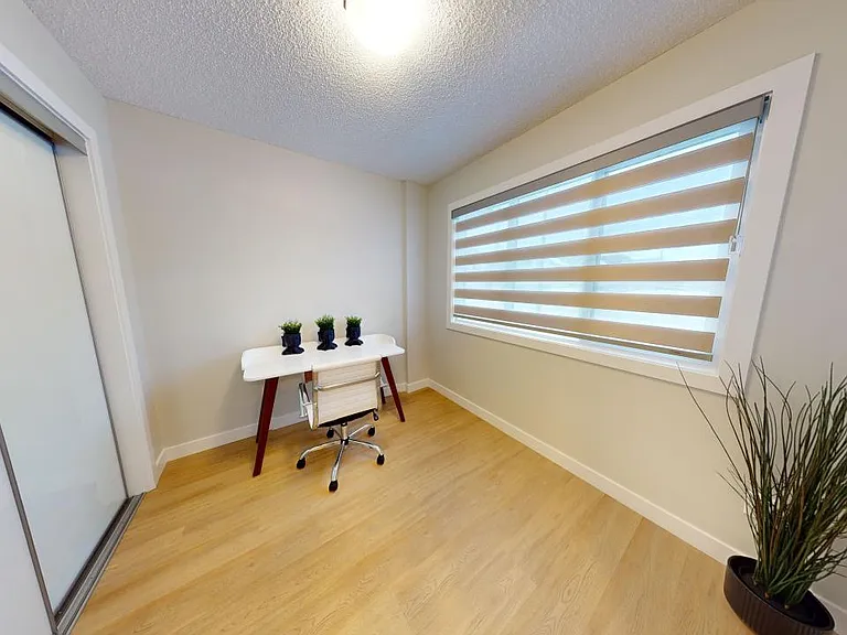 2035 Chalmers Way SW — Photo 26