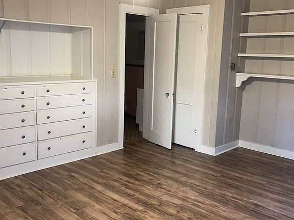 4th image of 405 Phillips Dr