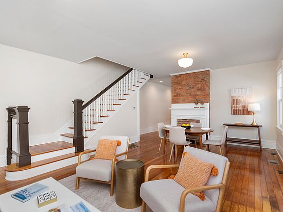 2nd image of 140 N Coalter St #140