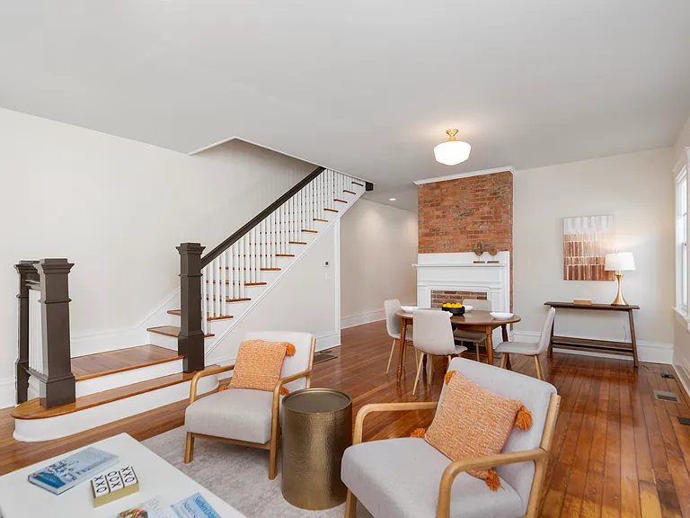138-140 N Coalter St #140 — Photo 9