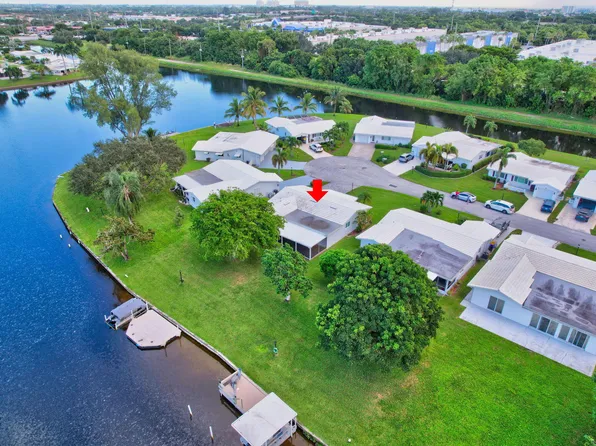 1105 Florentine Way, Boynton Beach, FL 33426